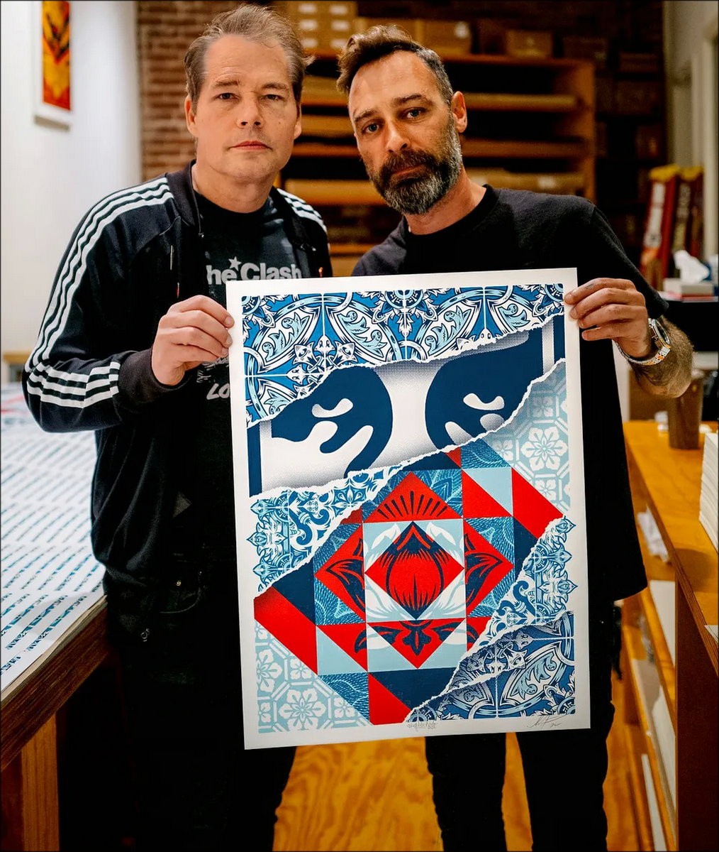 ▷ modular por obedecer y ADD FUEL, Collab Street Art Único
