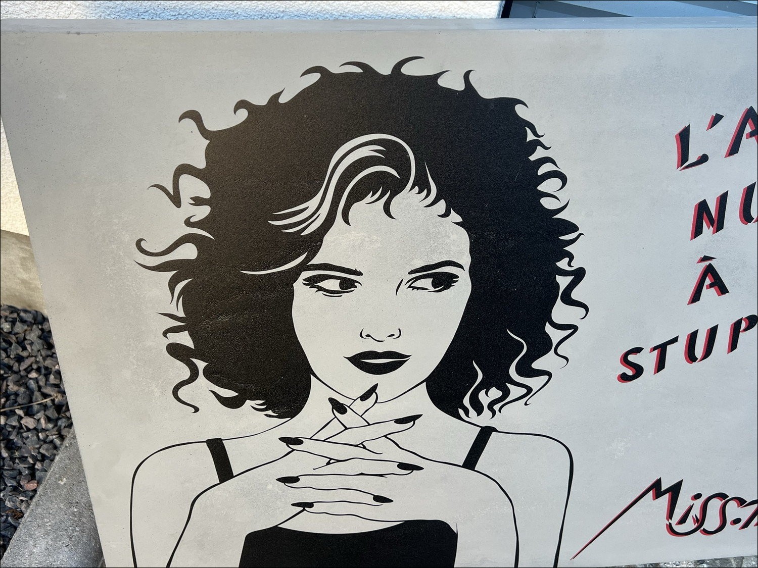 Miss Tic - Impresión concreta "The Art Night en la estupidez" 50x70x4cm - 2022