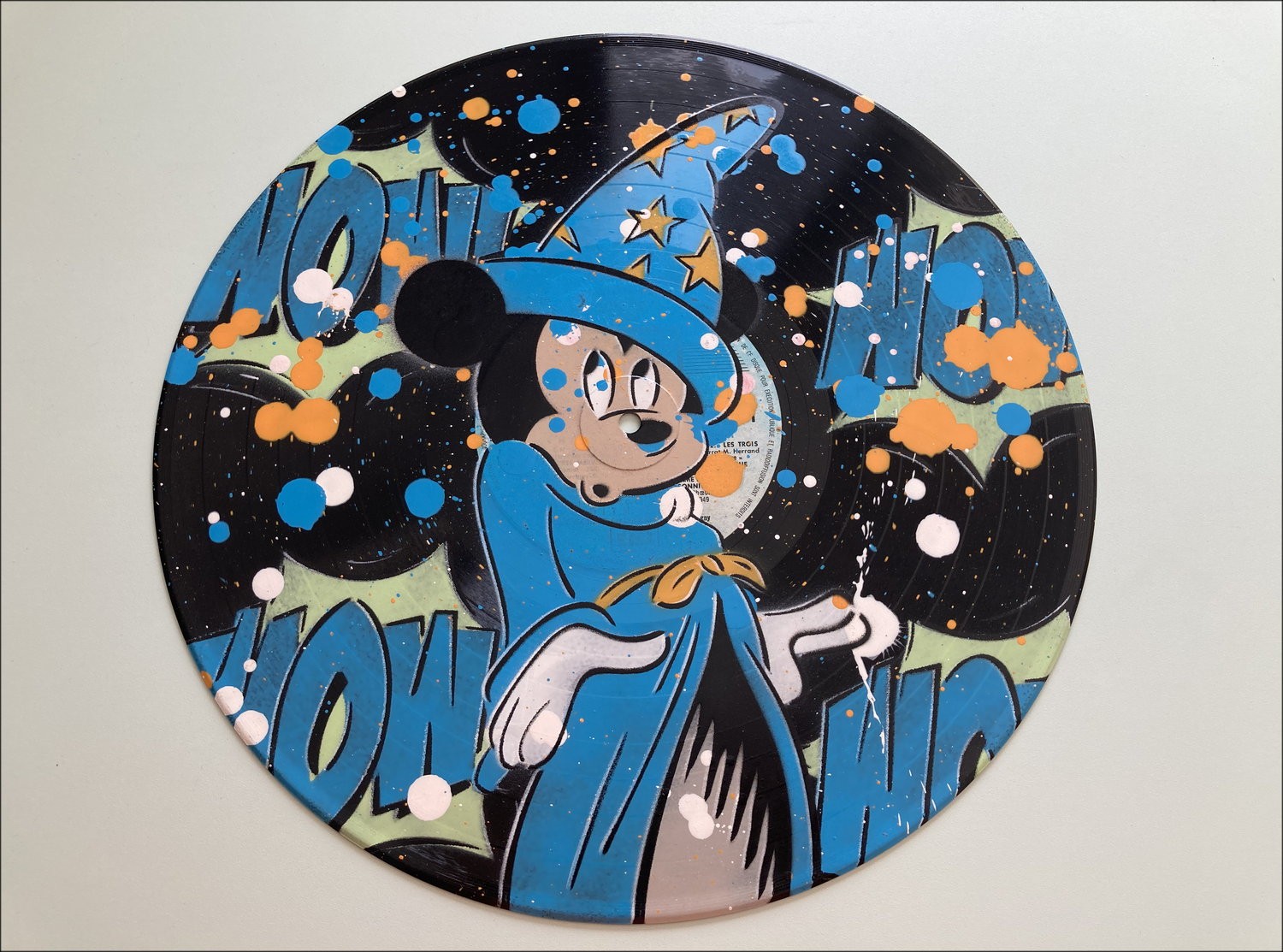 DEZACHE : Peinture certifiée Mickey Magicien sur disque vinyle (2023)