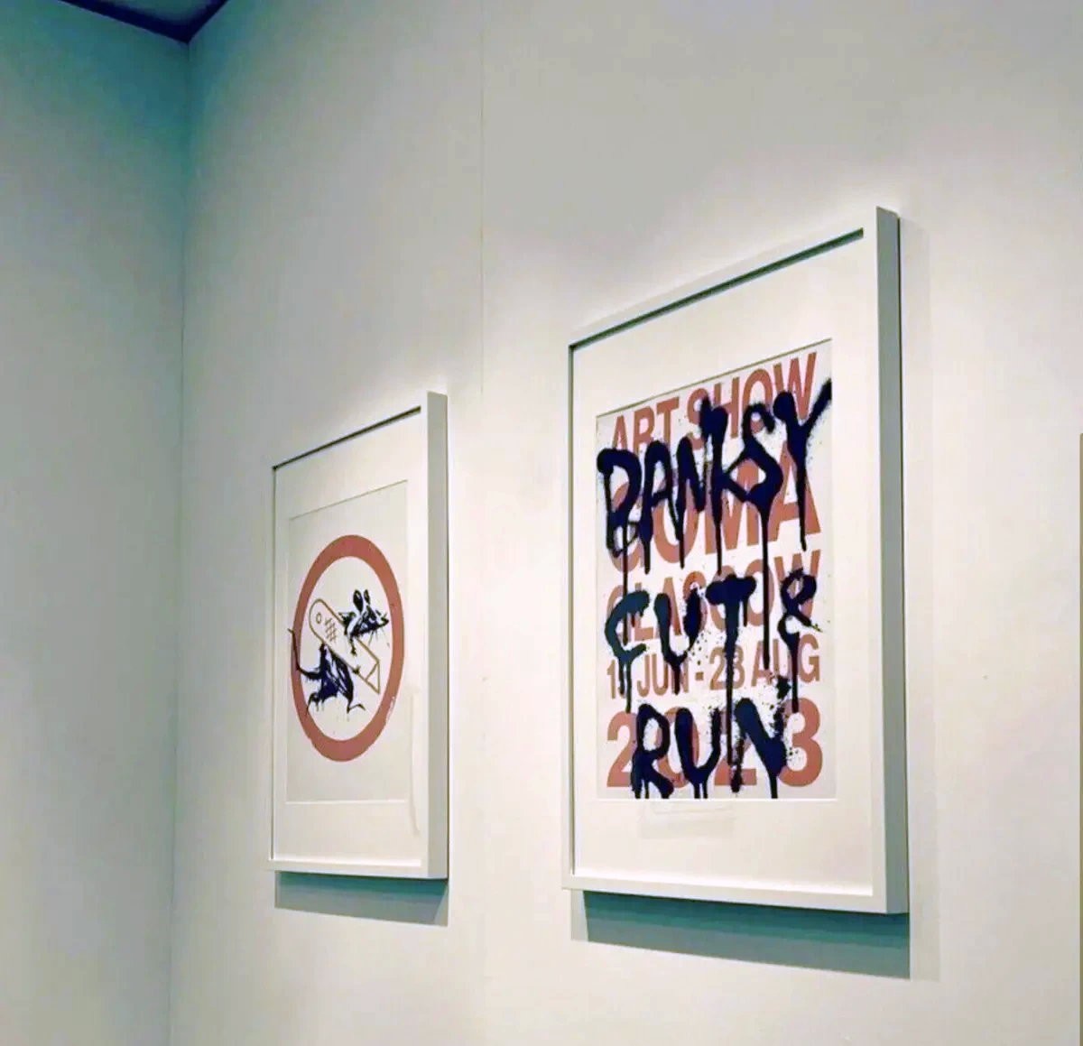 BANKSY (1974) - Taglia e run 2023 | Due poster in edizione limitata