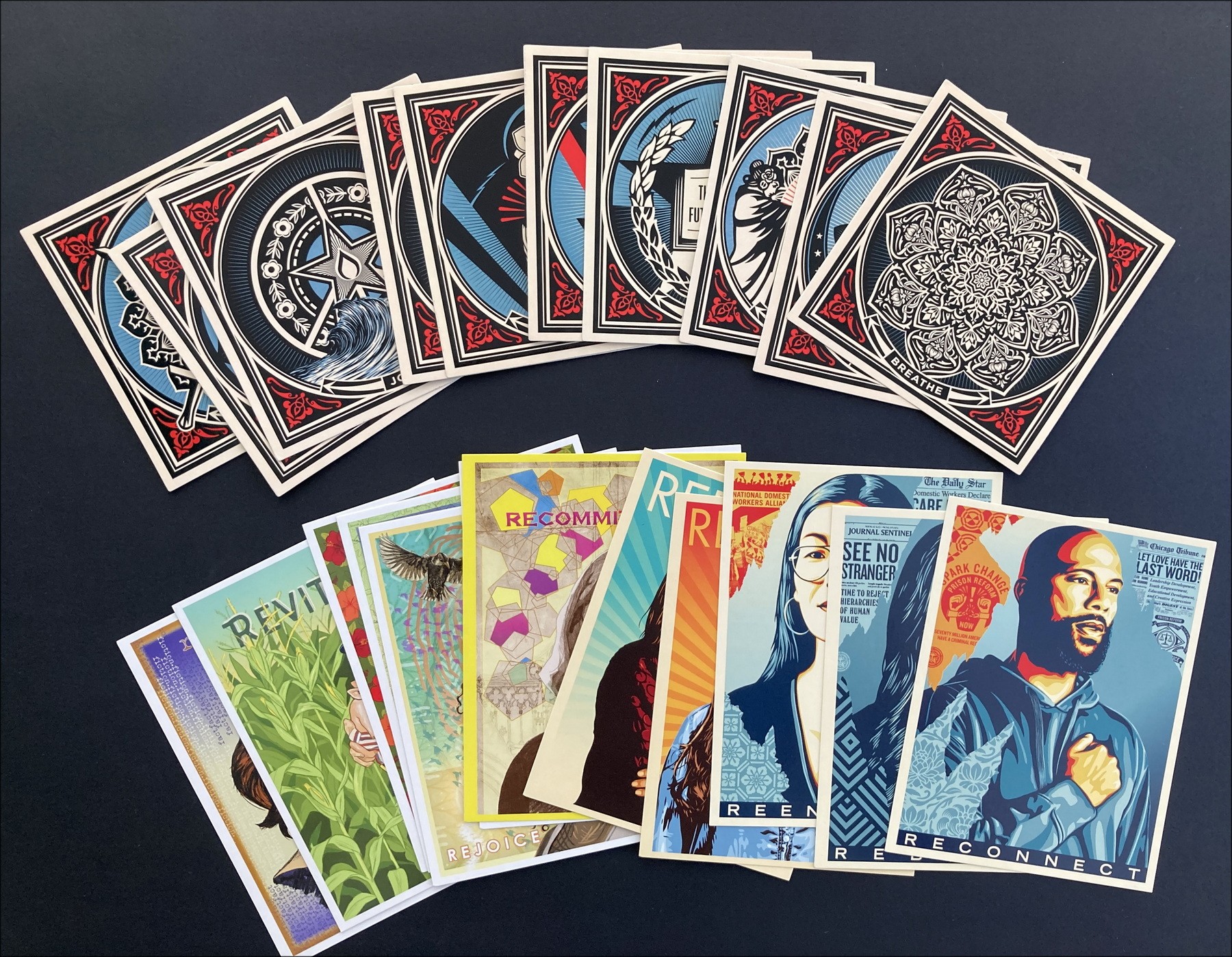 Shepard Fairey – Reframe, coffret autocollants et cartes