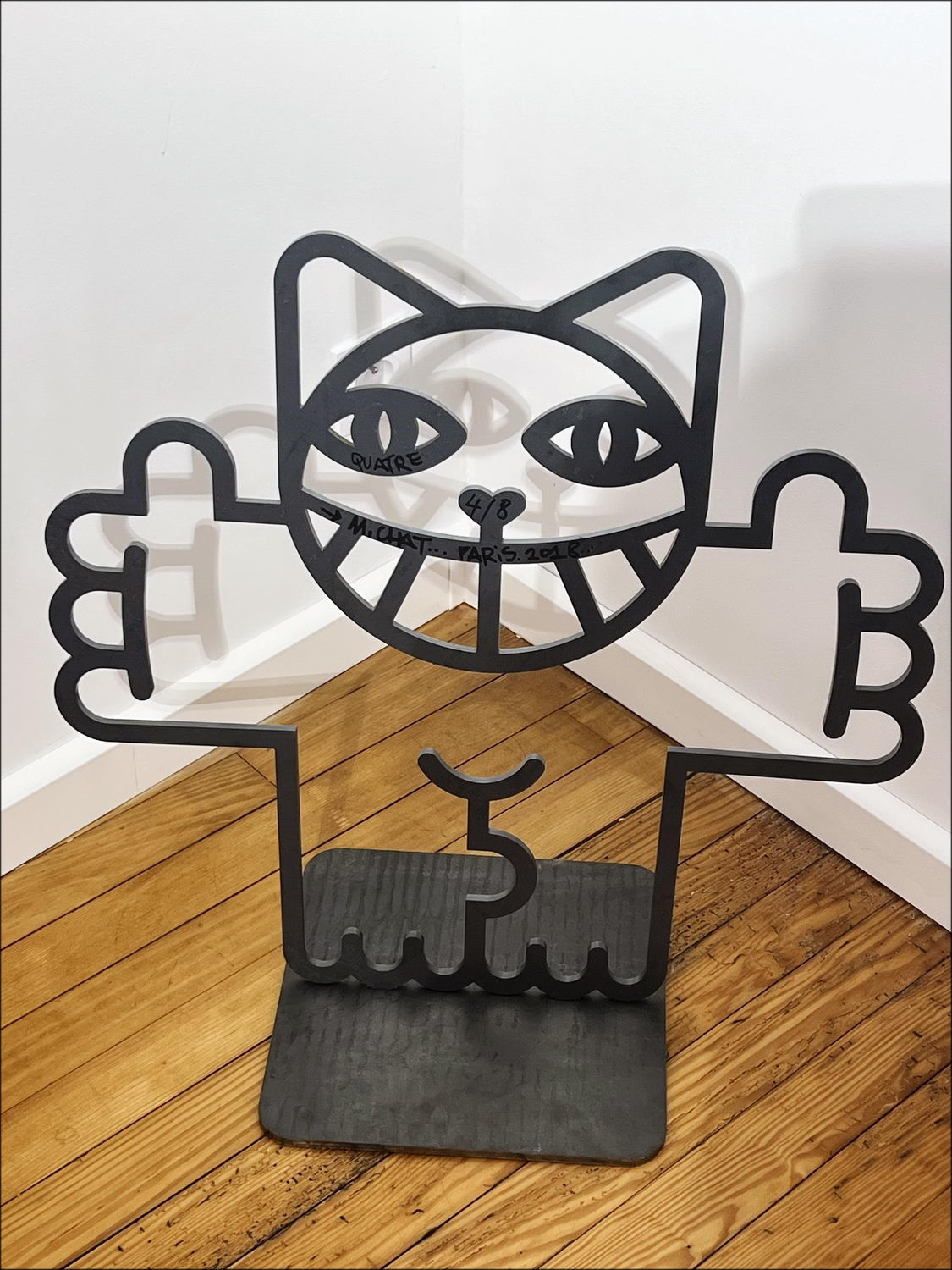 Scultura in acciaio M.Chat Chat In Love of Thoma Vuille 2018